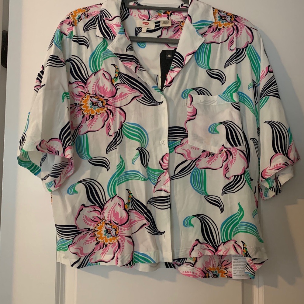 Levi crop floral button down